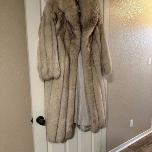 Luxurious Silver Fox Fur Coat